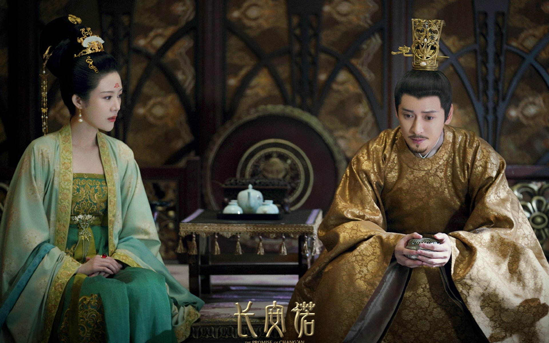 教练应对主场失利后动荡心态与战术重塑策略，主教练两次技术犯规